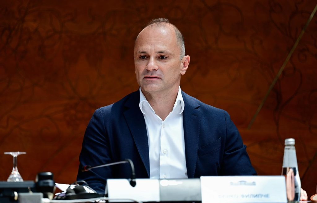 Филипче: СДСМ нема соработка со ДУИ или Левица