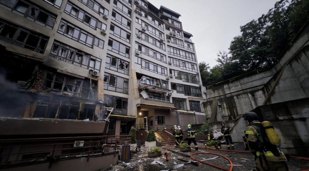 Убиени четири и ранети 17 лица во голем руски напад на Харков