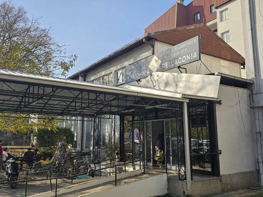 Една третина помалку пари ќе се трошат в година за студентски стандард