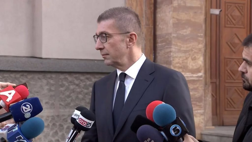 Мицкоски се појави на денешната Анкетна комисија за Кочани за да ги слушне сите забелешки