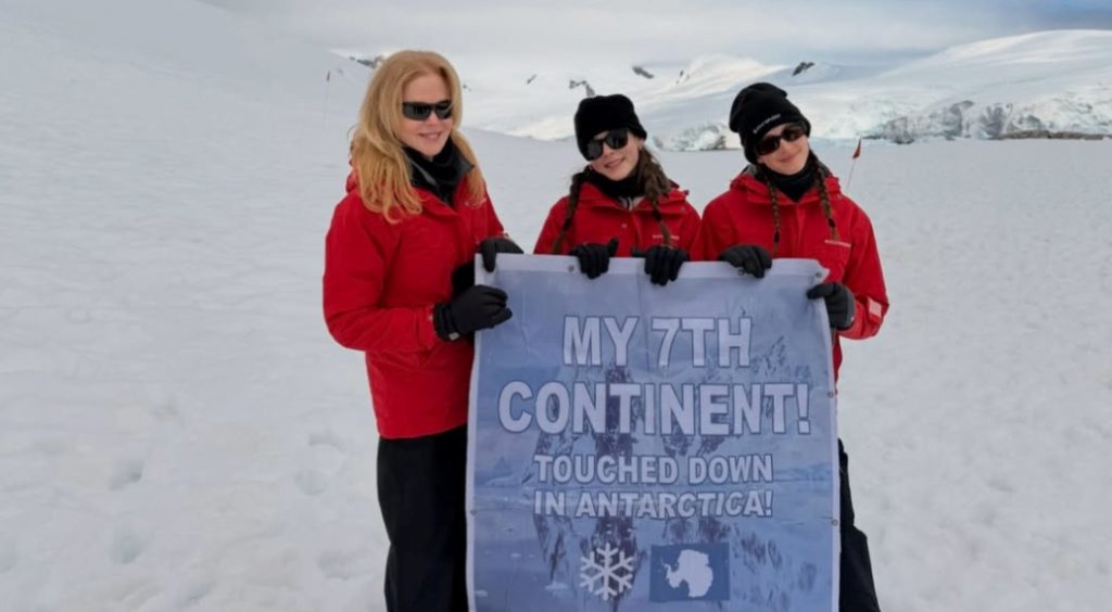 (Фото/видео) Антарктикот стана игралиште за супербогатите, зошто сè повеќе славни личности го посетуваат?
