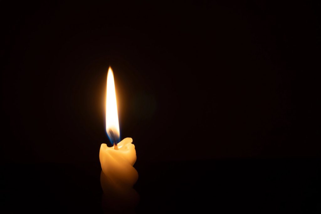 (Видео) Ѕвезда од „Вил и Грејс“ почина на 60 години по борба со рак