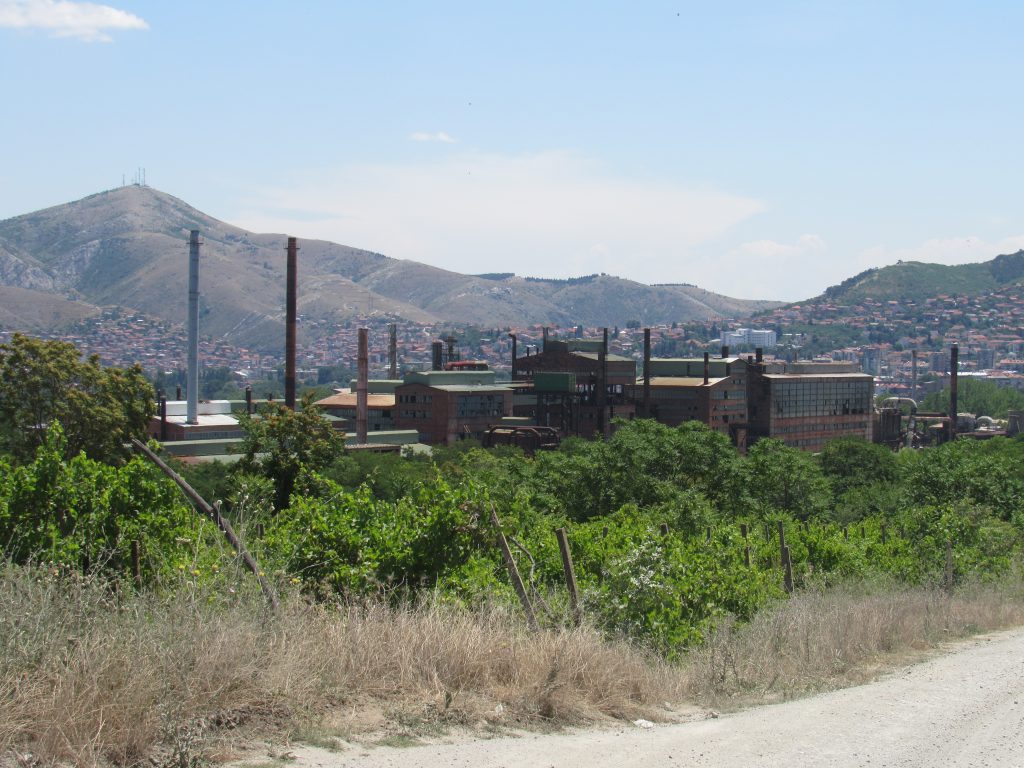 Ќе се бара нов концесионер што ќе треба да ја расчисти депонијата со троска од Топилницата во Велес