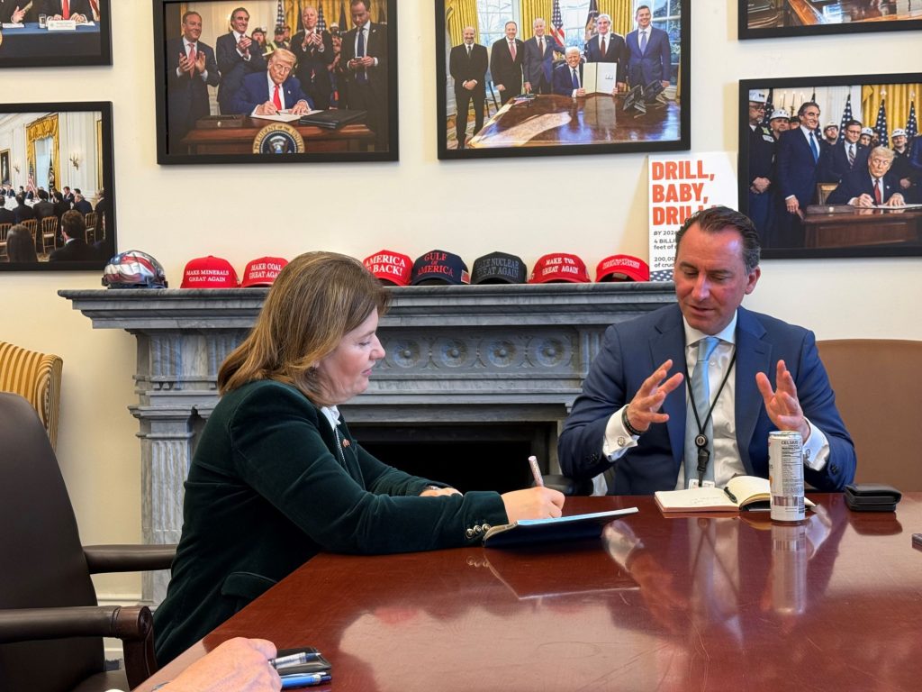 Божиновска на средба со советник на Трамп за стратешката енергетска соработка