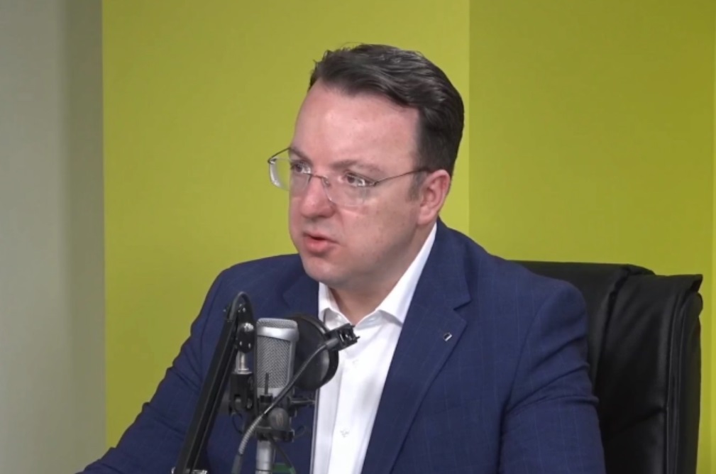 Николоски: Презедовме мерки, од вторник можни се и нови по кризата на Блискиот Исток