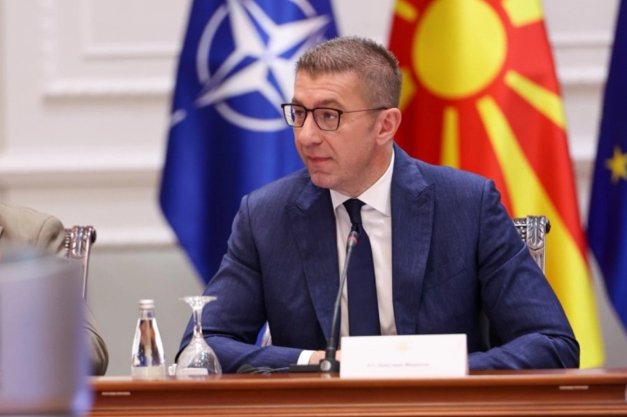 Мицкоски: Политиката често размислува краткорочно, имаме обврска да го смениме тој пристап