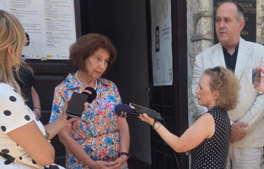 Сиљановска-Давкова: Сведувањето на Струшките вечери на поезијата на сектор е неразбирање на културата