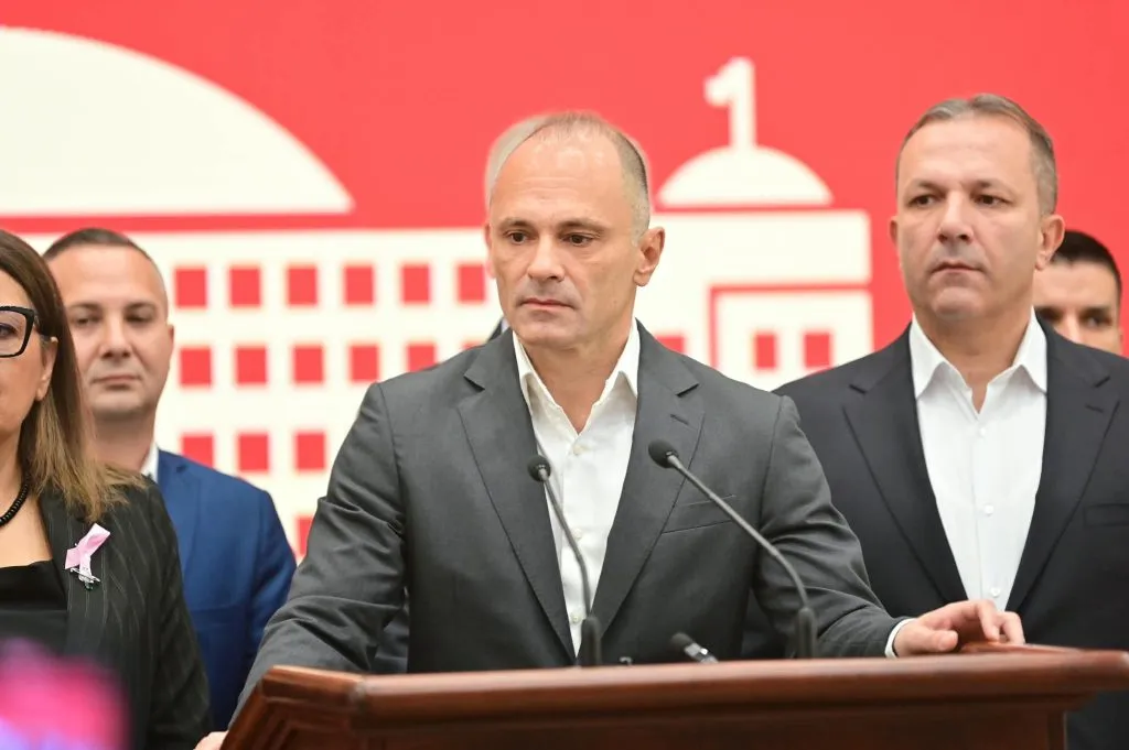 Филипче ја предупреди власта дека ако посегне по пензиските заштеди ќе се соочи со револт